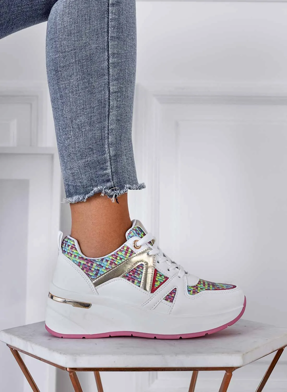 LUCE - Sneakers bianche con inserti in tessuto multicolor