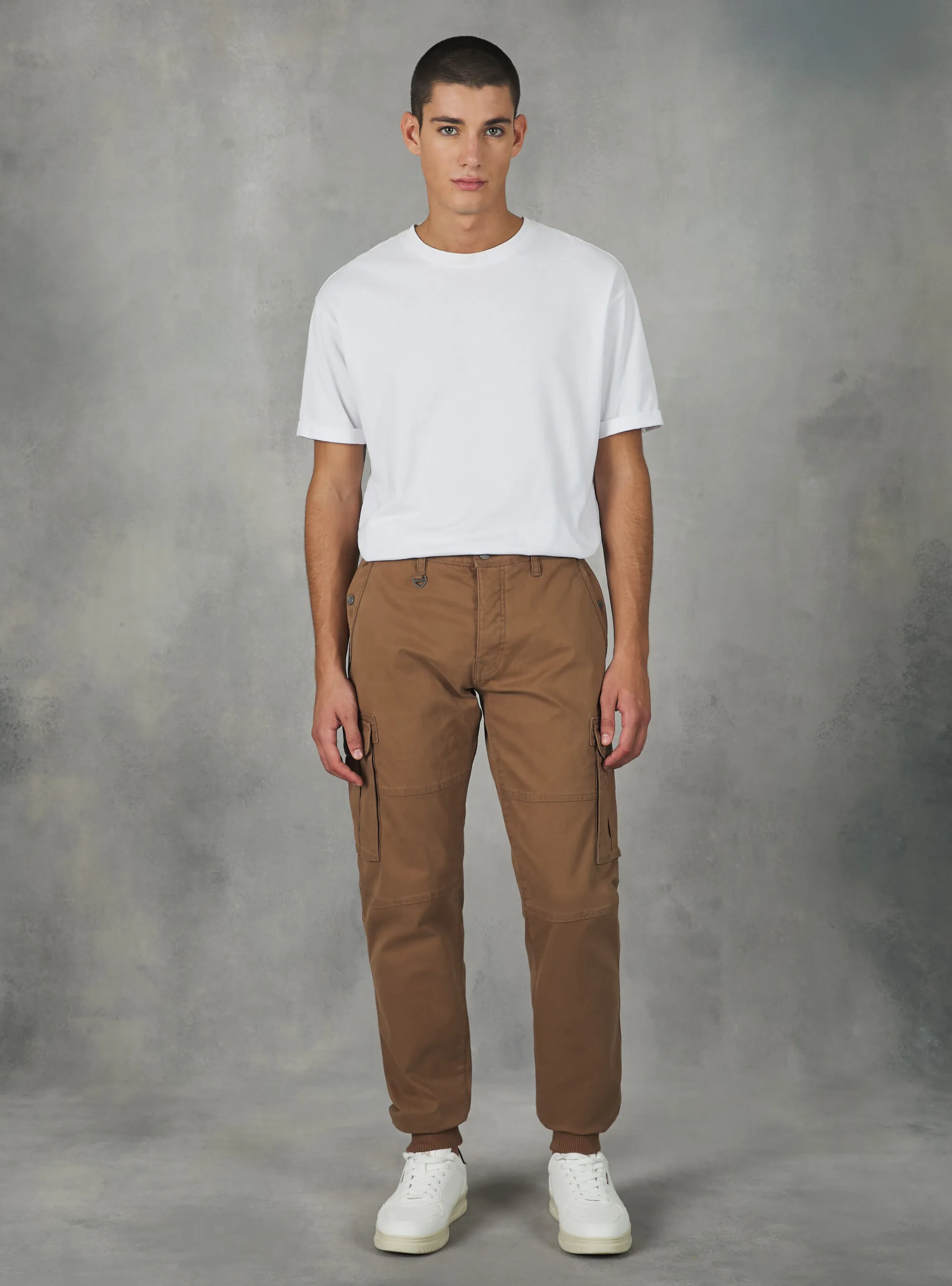 Pantaloni cargo in cotone con elastico