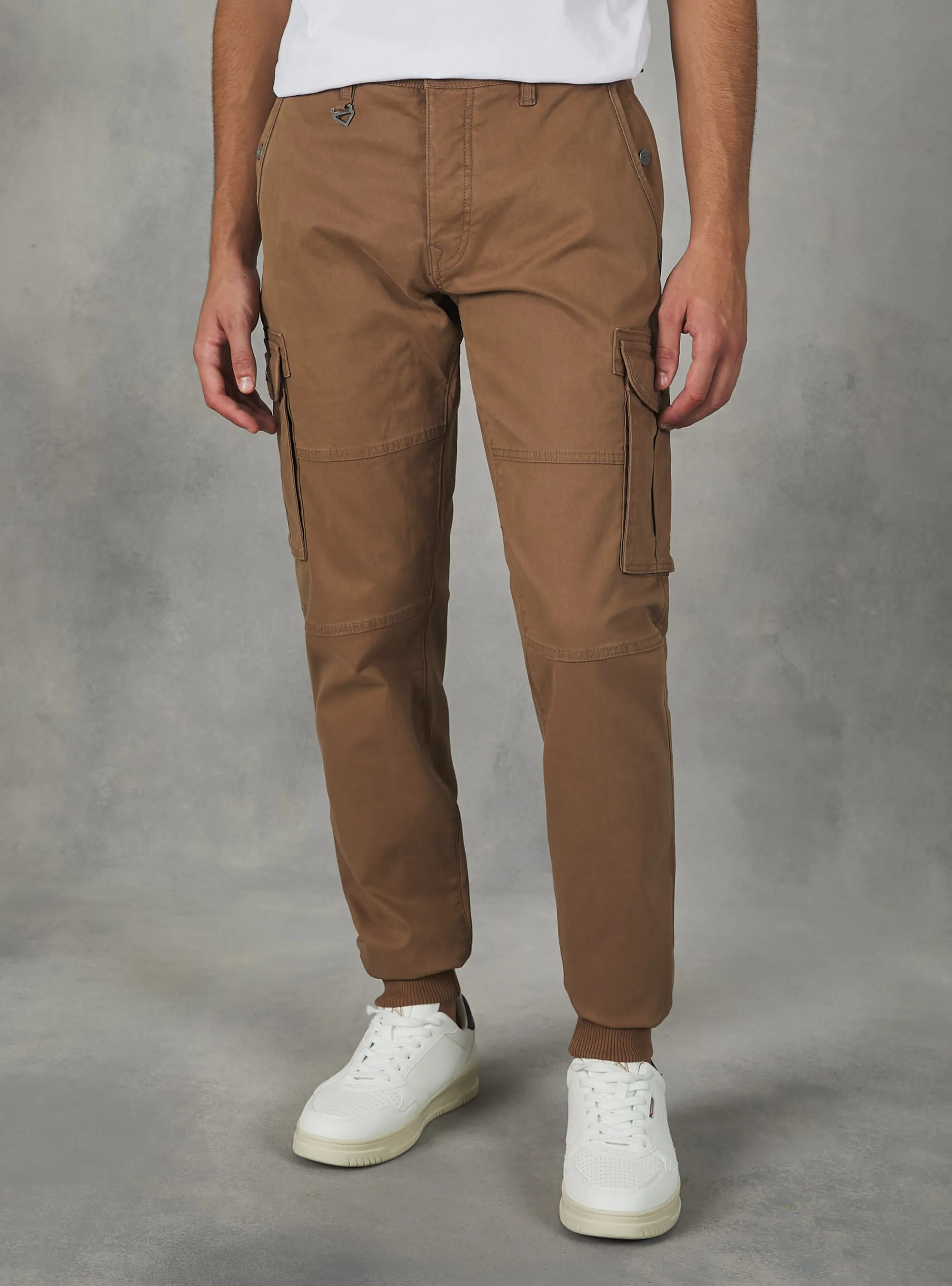 Pantaloni cargo in cotone con elastico